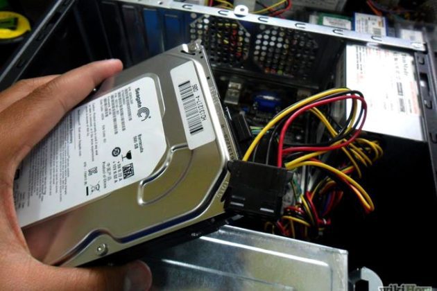 Replace Or Install Hard Disk Drive Hdd In Desktop Or Laptop Deskdecodecom 2313